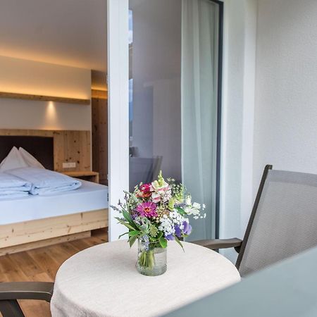Hotel Fronza - Your Hike & Mountain Home Lutago Bagian luar foto